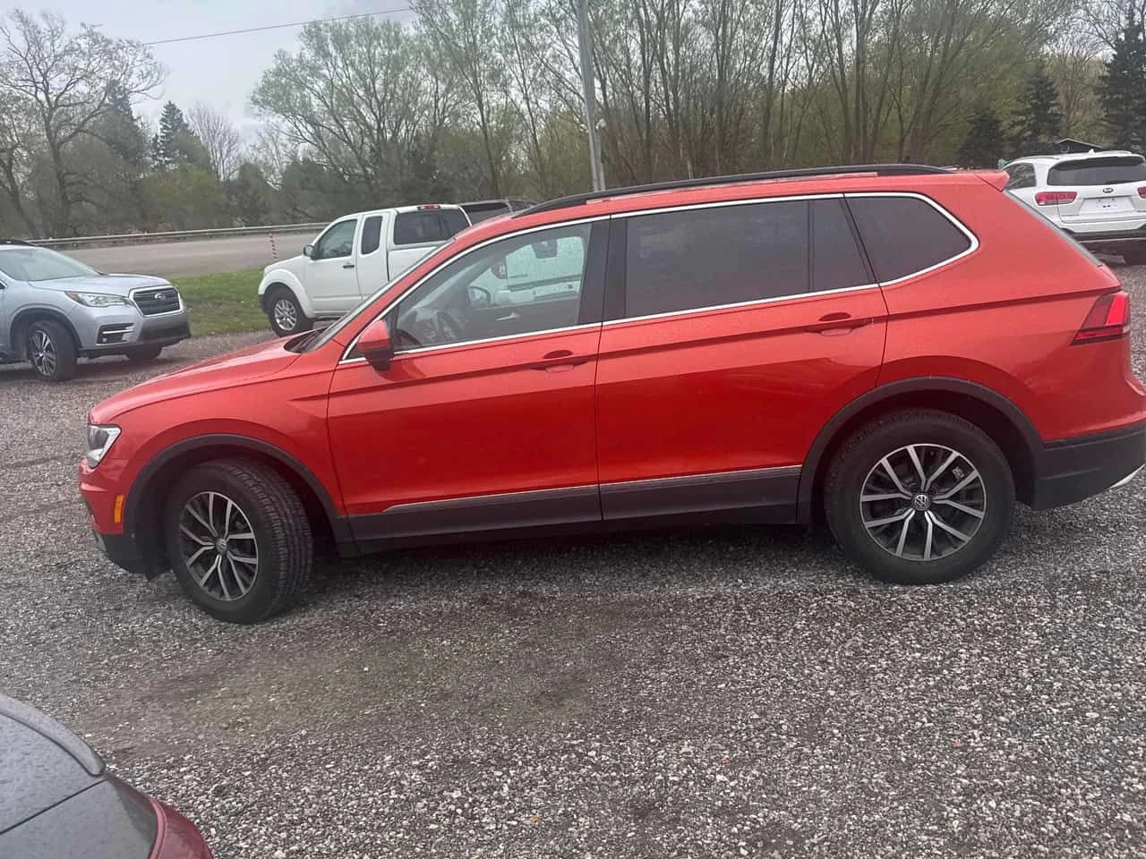 VW Tiguan Comfortline/CARFAX/Кожа/Подгрев/Панорама/, снимка 2 - Автомобили и джипове - 54402903