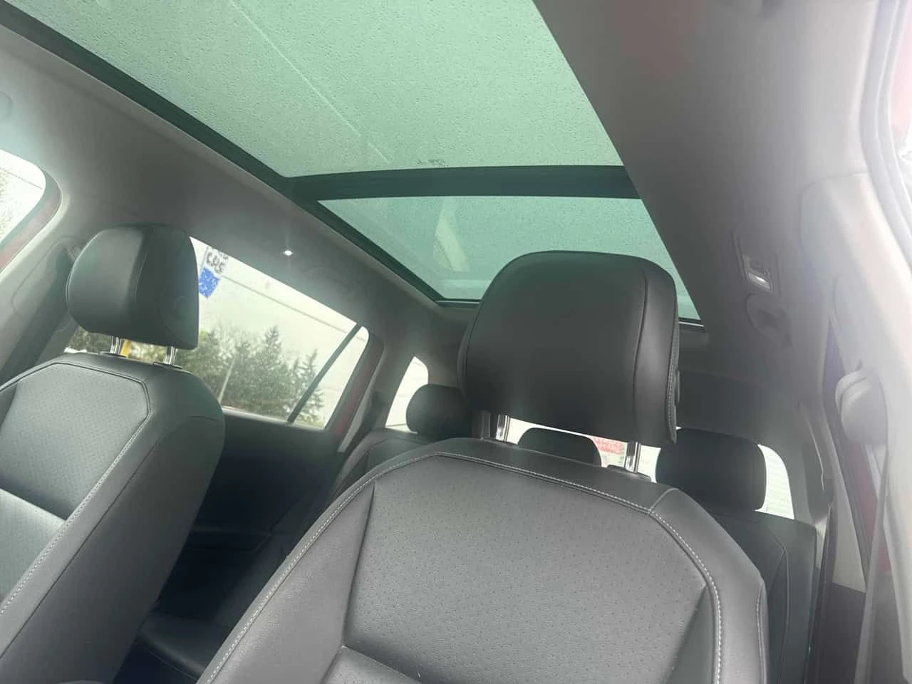 VW Tiguan Comfortline/CARFAX/Кожа/Подгрев/Панорама/, снимка 10 - Автомобили и джипове - 54402903