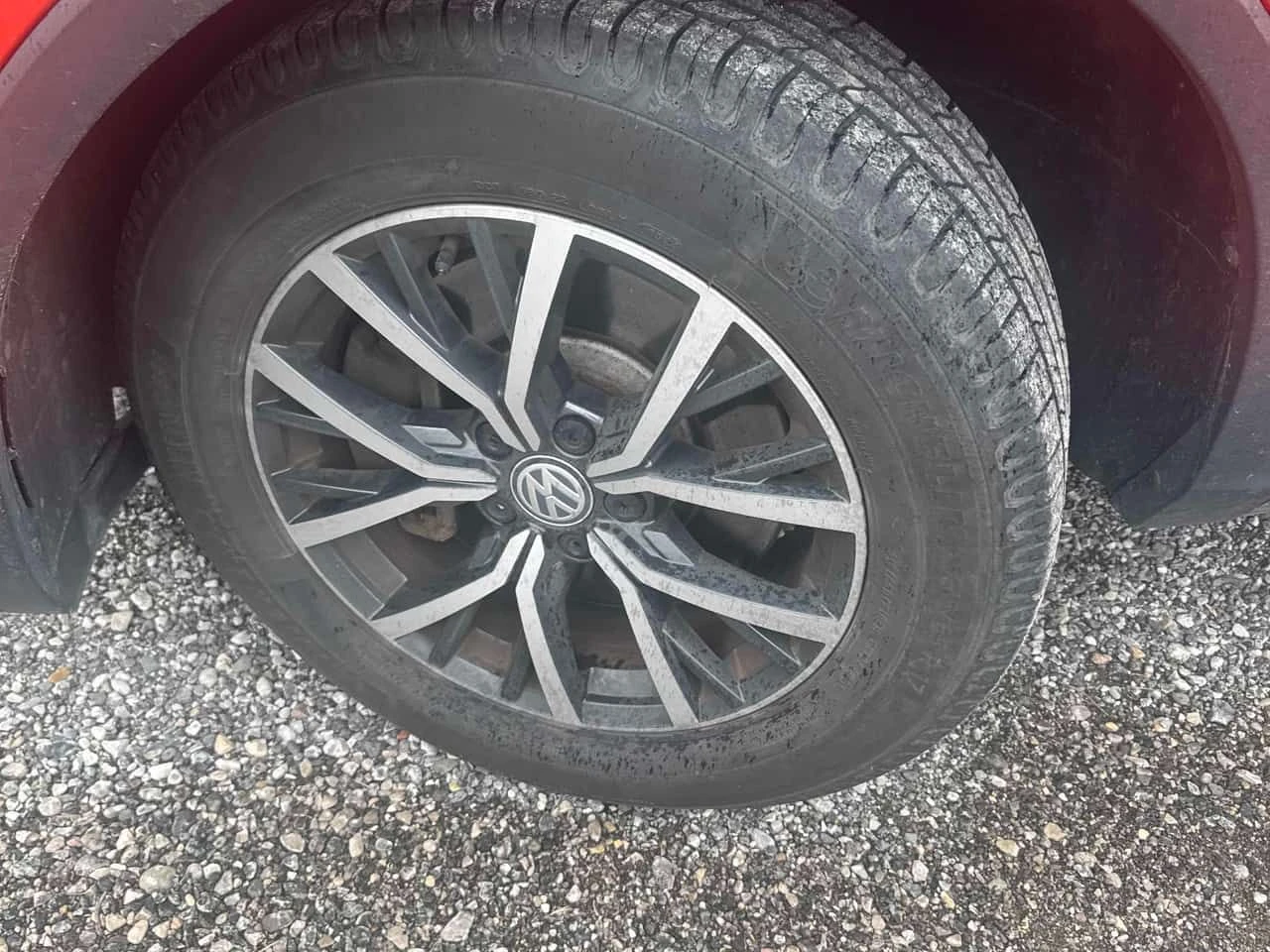 VW Tiguan Comfortline/CARFAX/Кожа/Подгрев/Панорама/, снимка 7 - Автомобили и джипове - 54402903