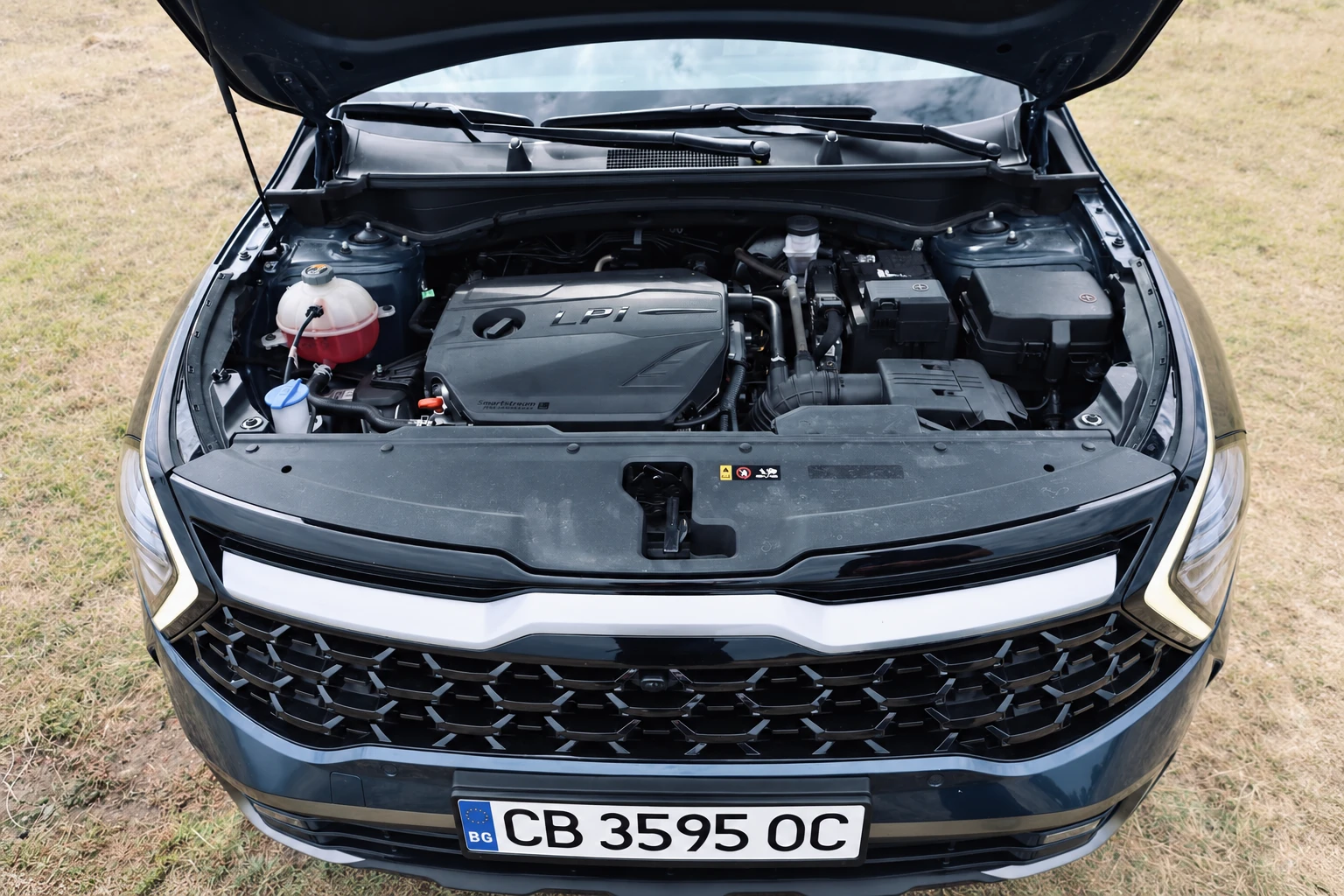 Kia Sportage 2.0 LPG Singature X-Line, снимка 4 - Автомобили и джипове - 56140043