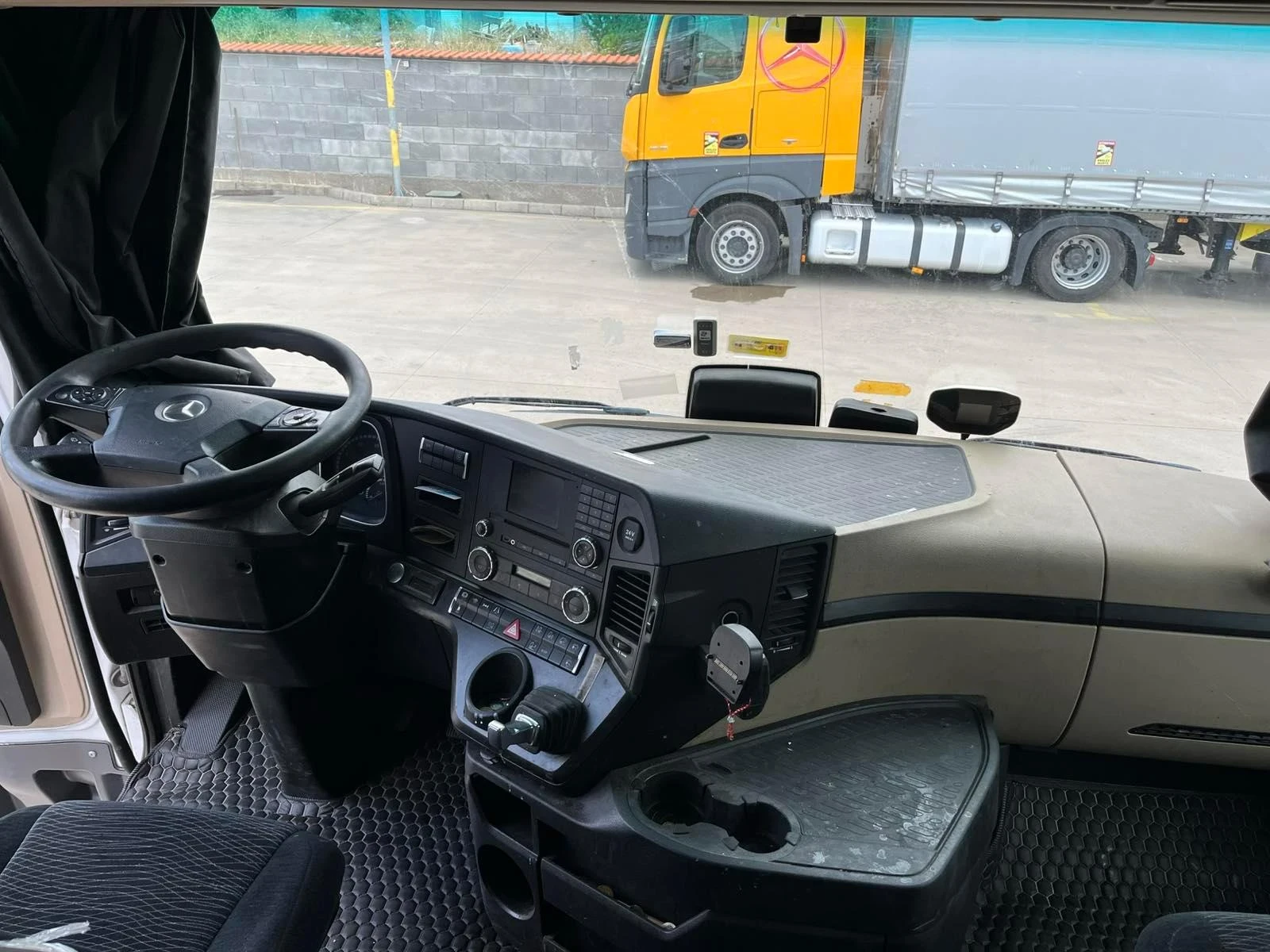 Mercedes-Benz Actros 1845 - изображение 4
