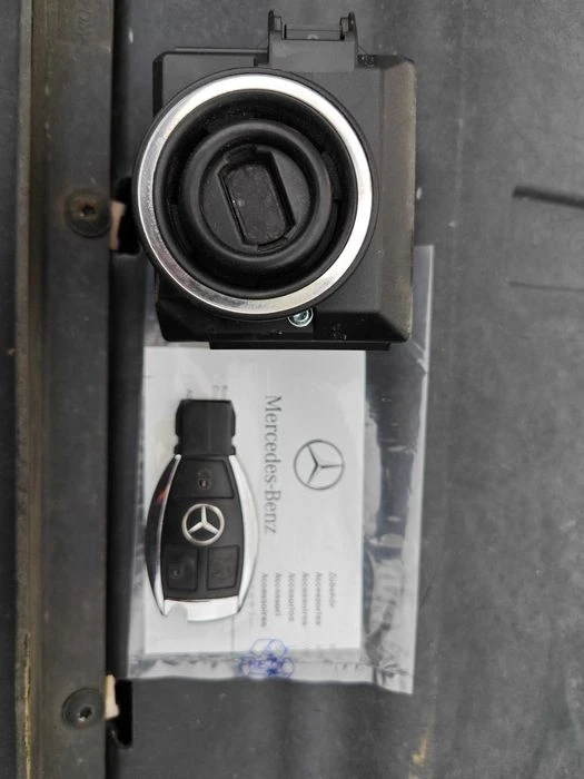 Ключ гълтач ключове перо Mercedes W204 W205 W212 W218 W176 и други