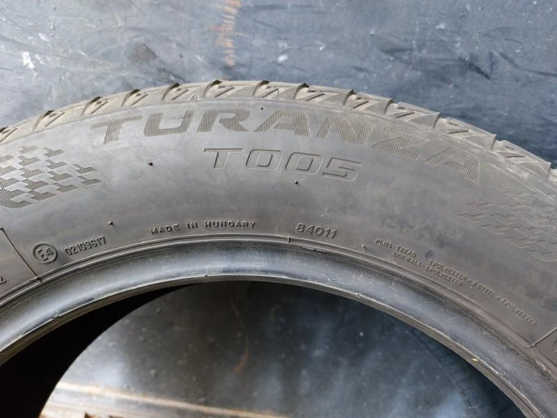 Гуми Летни 235/55R17, снимка 6 - Гуми и джанти - 37110566