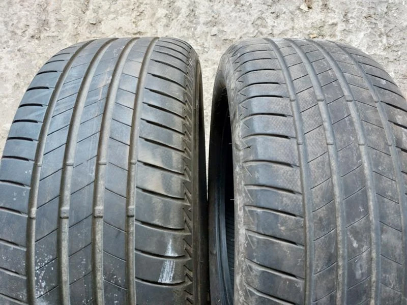 Гуми Летни 235/55R17, снимка 2 - Гуми и джанти - 37110566