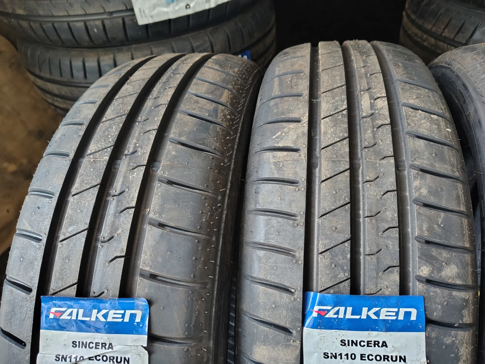Гуми Летни 205/55R16, снимка 4 - Гуми и джанти - 55840370