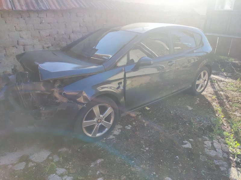 Seat Leon, снимка 9 - Автомобили и джипове - 48130423