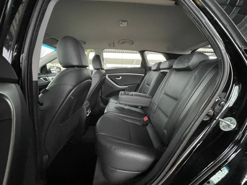 Hyundai I30 1.6/Auto/Обдухване , снимка 9 - Автомобили и джипове - 52583344