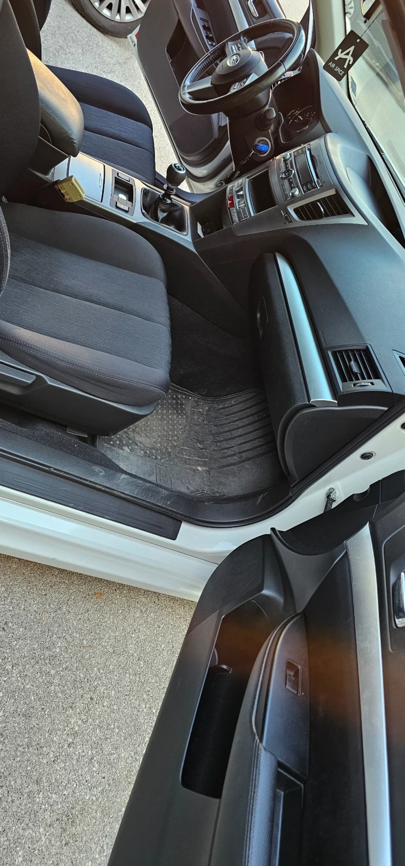 Subaru Legacy 2.0, снимка 15 - Автомобили и джипове - 52584492