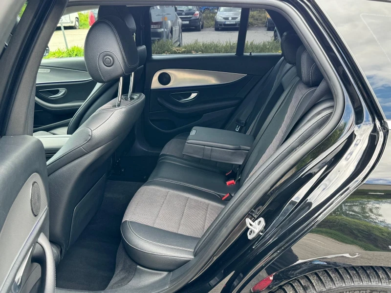 Mercedes-Benz E 200, снимка 10 - Автомобили и джипове - 52860753