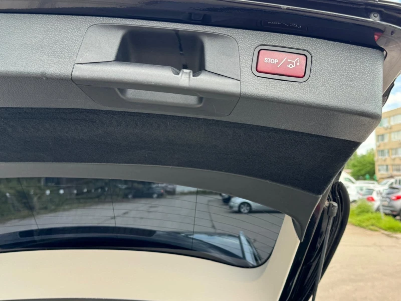 Mercedes-Benz E 200, снимка 11 - Автомобили и джипове - 52860753