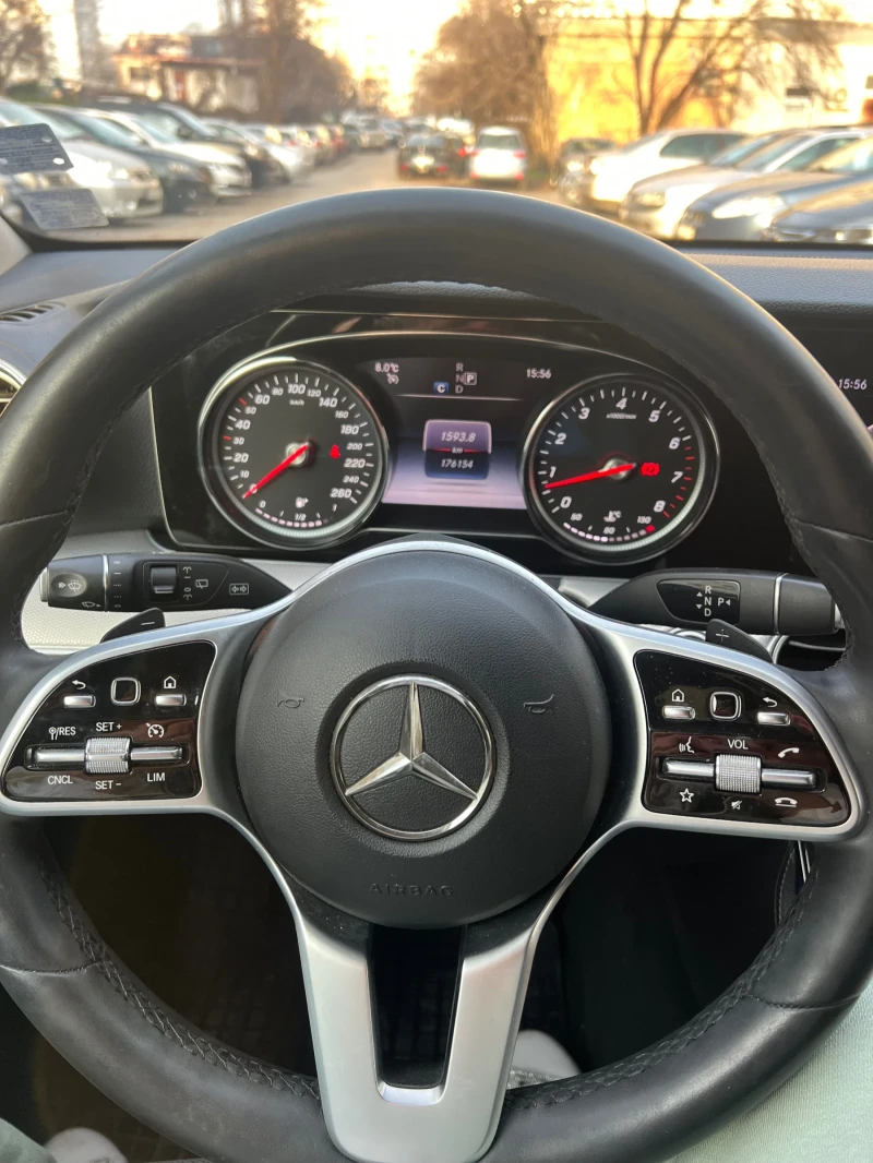 Mercedes-Benz E 200, снимка 13 - Автомобили и джипове - 52860753