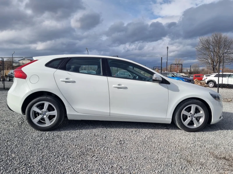 Volvo V40, снимка 6 - Автомобили и джипове - 53014189