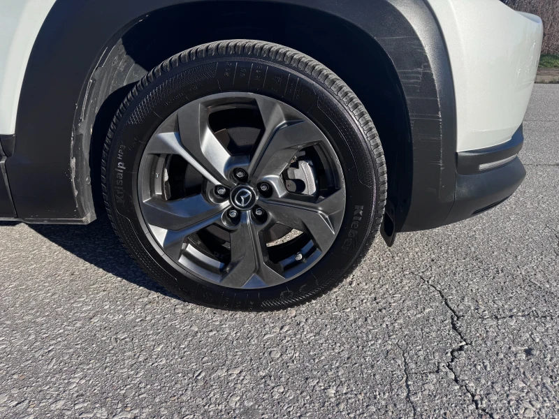 Mazda MX-30 35.5kWh PREMIUM | 360  | BOSE | Панорама | HUD, снимка 15 - Автомобили и джипове - 53595407