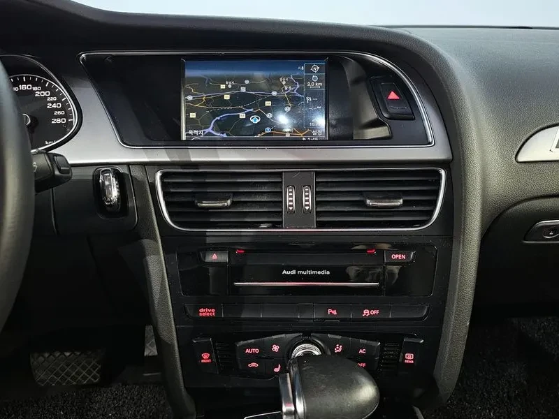 Audi A4 2.0 TFSI Quattro, снимка 15 - Автомобили и джипове - 54548636