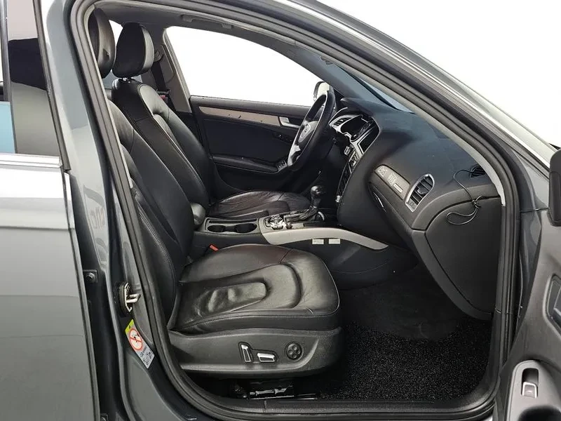Audi A4 2.0 TFSI Quattro, снимка 11 - Автомобили и джипове - 54548636