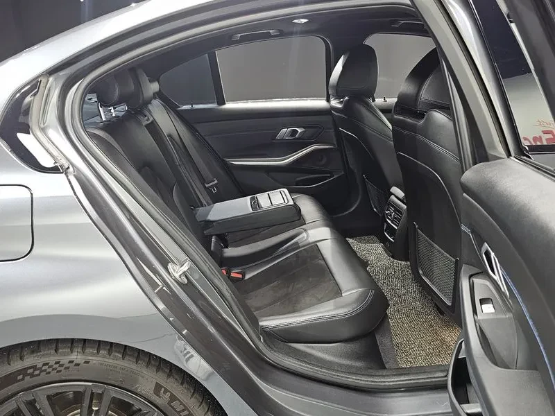 BMW 320 I M SPORTS, снимка 11 - Автомобили и джипове - 55205969