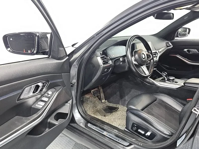 BMW 320 I M SPORTS, снимка 10 - Автомобили и джипове - 55205969