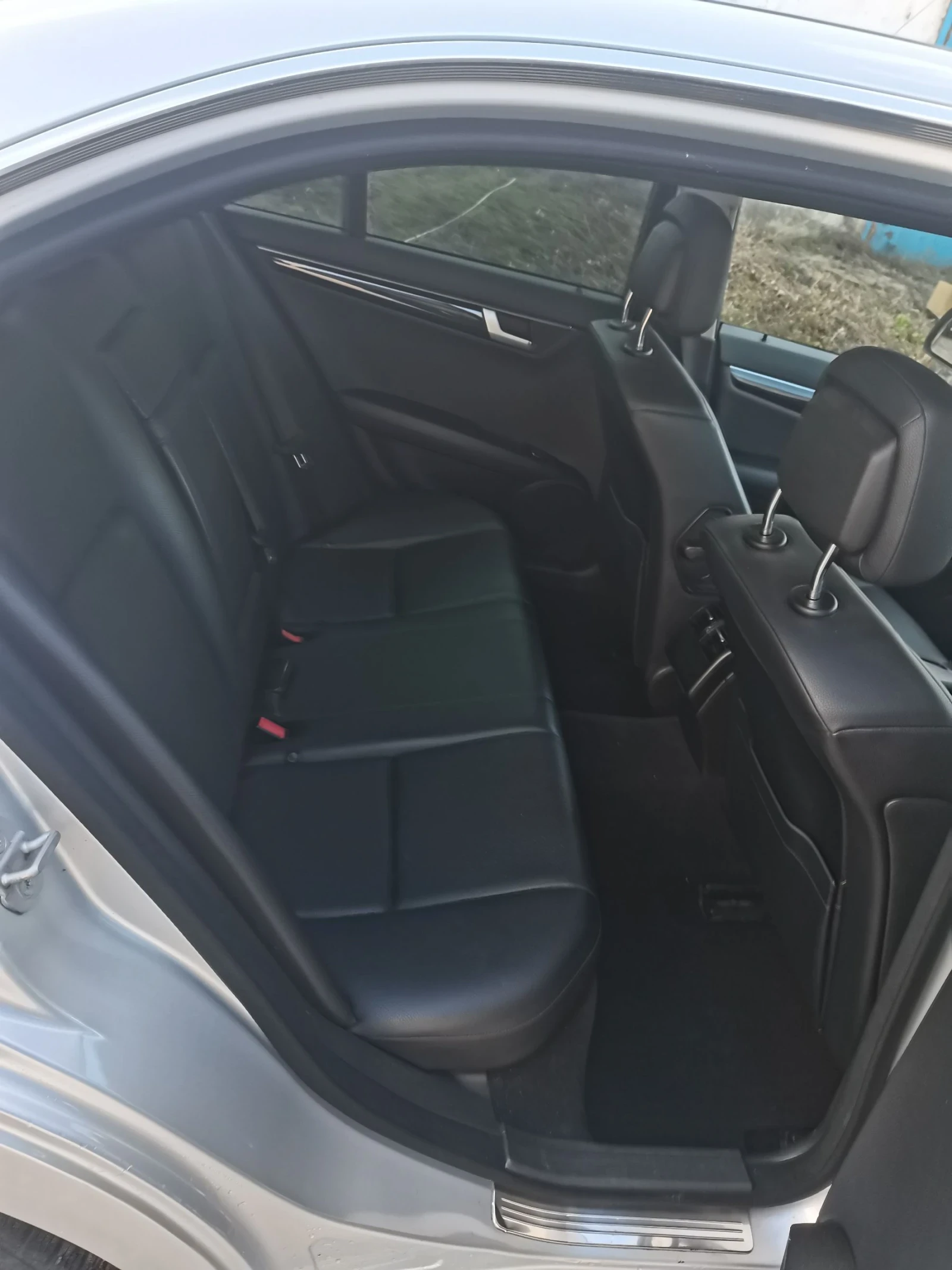 Mercedes-Benz 220 220cdi - изображение 4