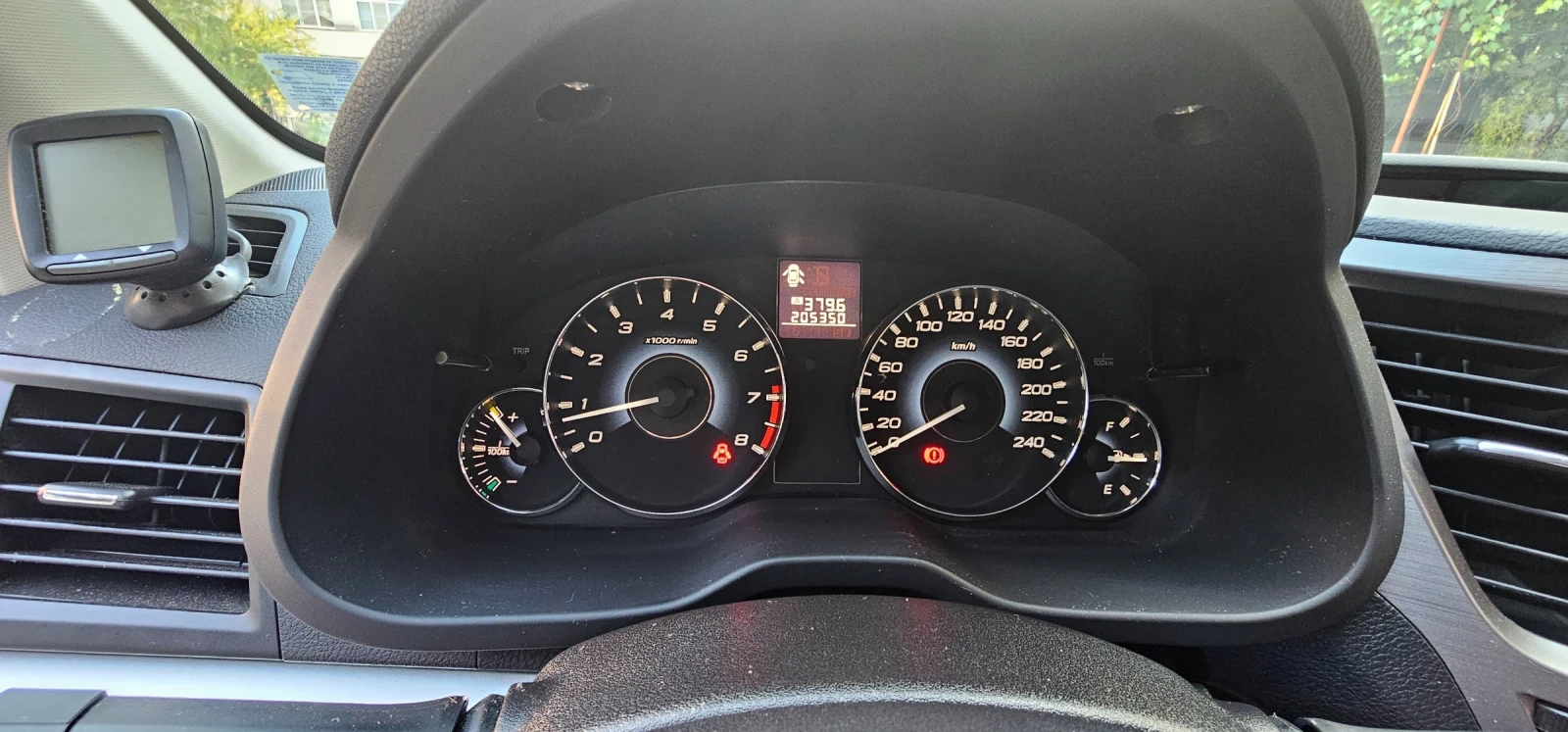 Subaru Legacy 2.0 | Mobile.bg   12