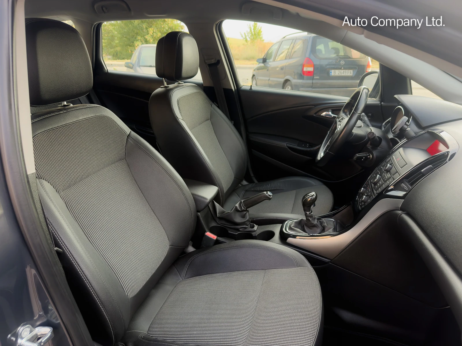 Opel Astra 1.6CDTI * FACE* , снимка 9 - Автомобили и джипове - 55666369