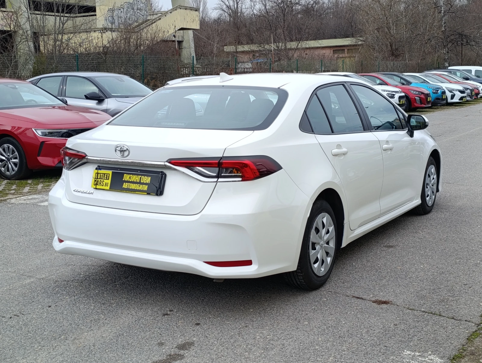 Toyota Corolla 1.5 DYNAMIC FORCE - изображение 3