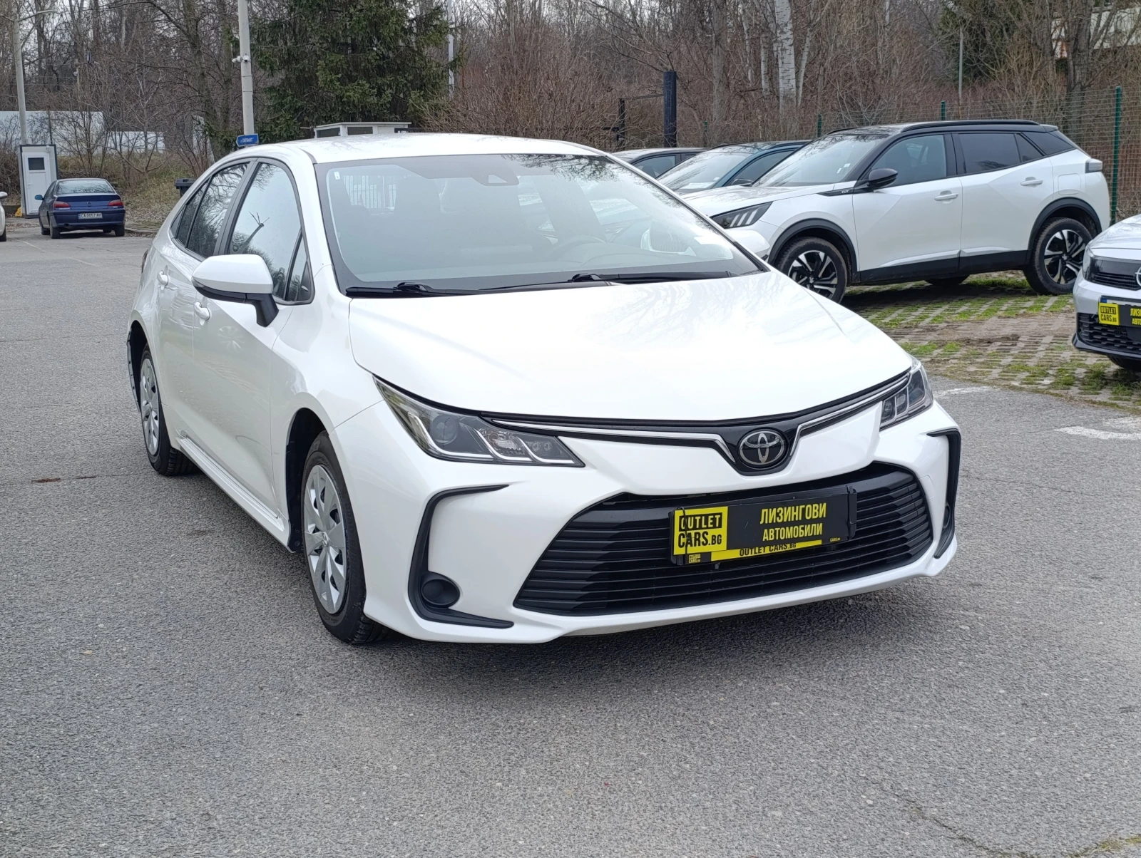 Toyota Corolla 1.5 DYNAMIC FORCE - изображение 2