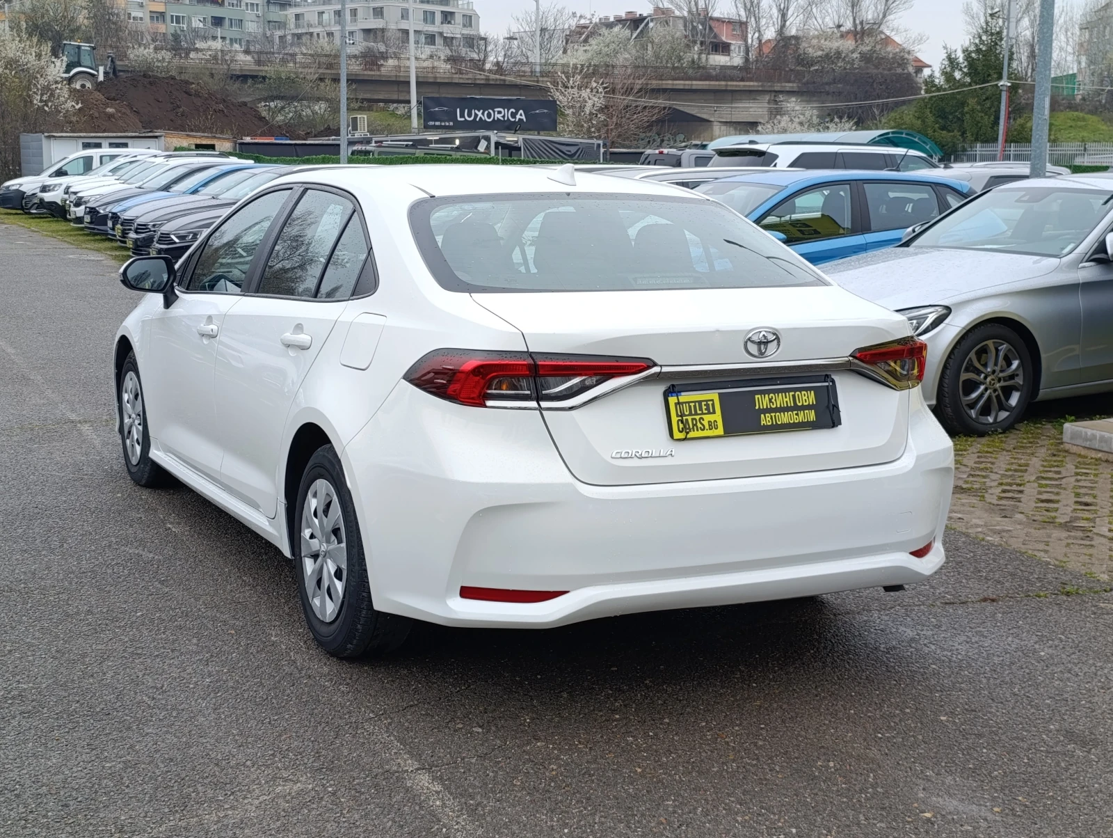 Toyota Corolla 1.5 DYNAMIC FORCE, снимка 4 - Автомобили и джипове - 53563481