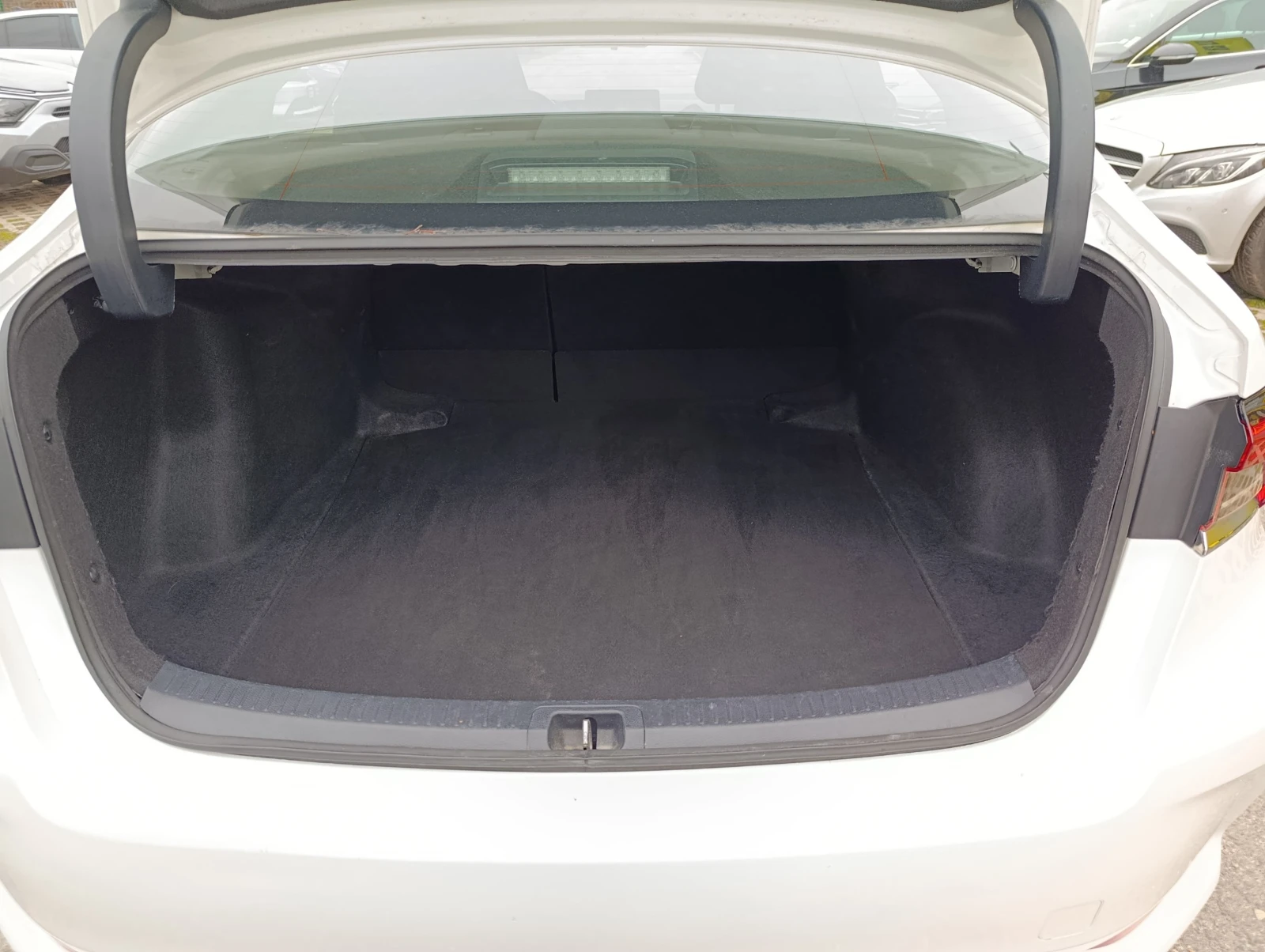 Toyota Corolla 1.5 DYNAMIC FORCE | Mobile.bg � ����������� 13