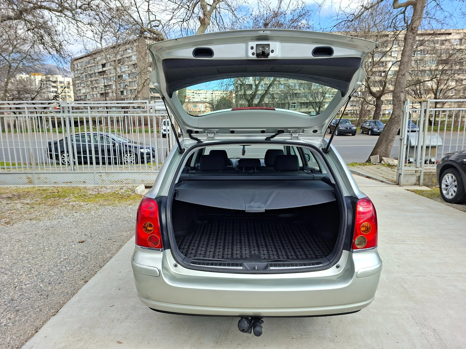 Toyota Avensis 1.8/129ks. | Mobile.bg � ����������� 16