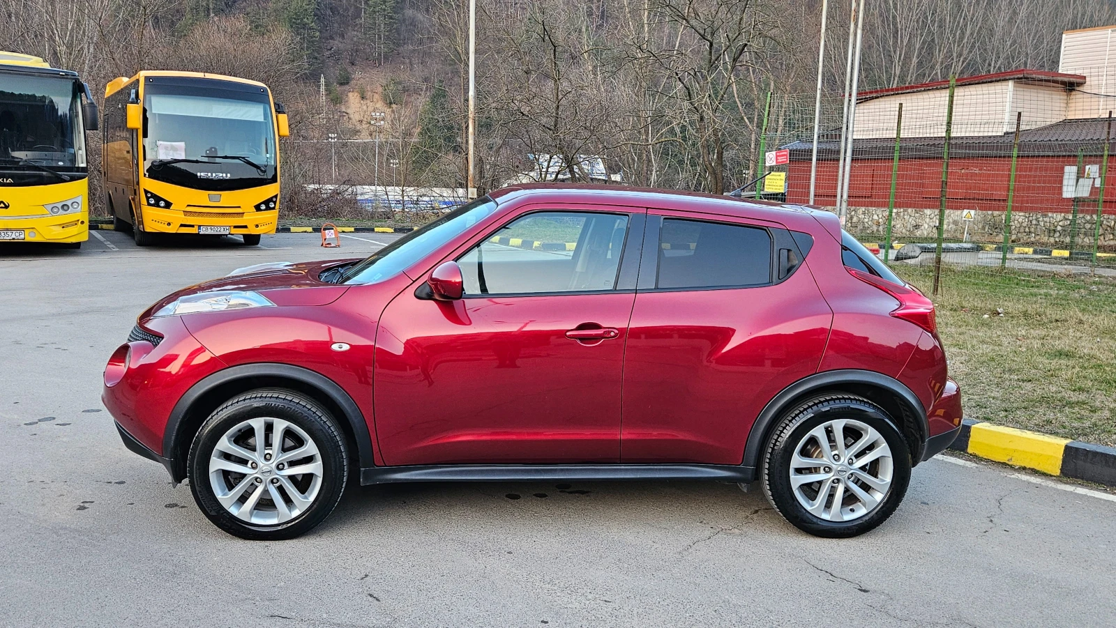 Nissan Juke 1.6T AVTOMAT/4X4/NAVIGACIA, снимка 4 - Автомобили и джипове - 53868186