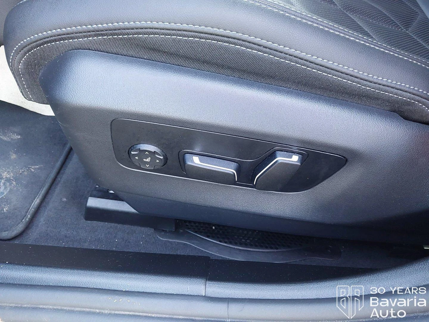 BMW 520 d Touring M Sport Paket Steptronic, снимка 13 - Автомобили и джипове - 53887544