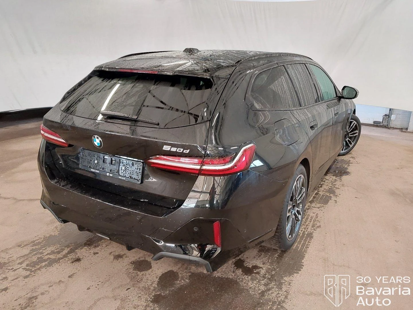 BMW 520 d Touring M Sport Paket Steptronic, снимка 3 - Автомобили и джипове - 53887544