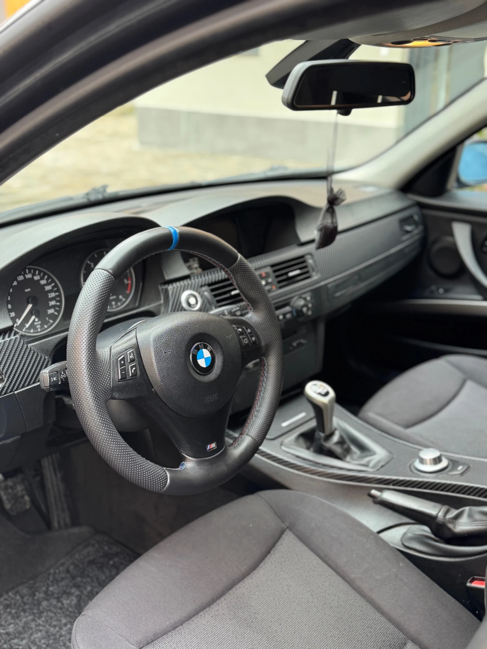 BMW 320 Навигация/Обслужен/Топ Състояние/, снимка 7 - Автомобили и джипове - 53952352