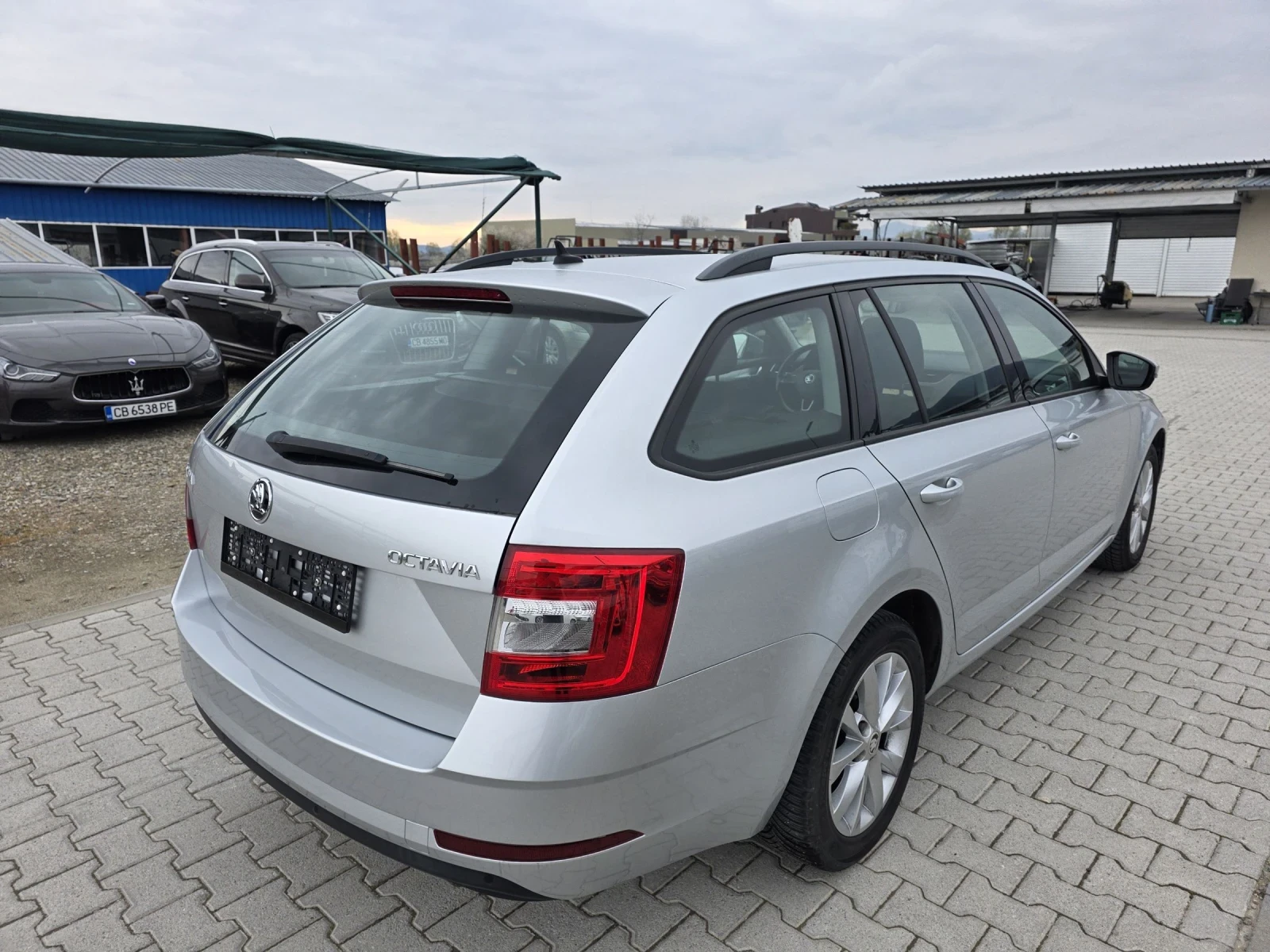 Skoda Octavia 1.6TDi Navi EURO6D Лизинг, снимка 7 - Автомобили и джипове - 54036614