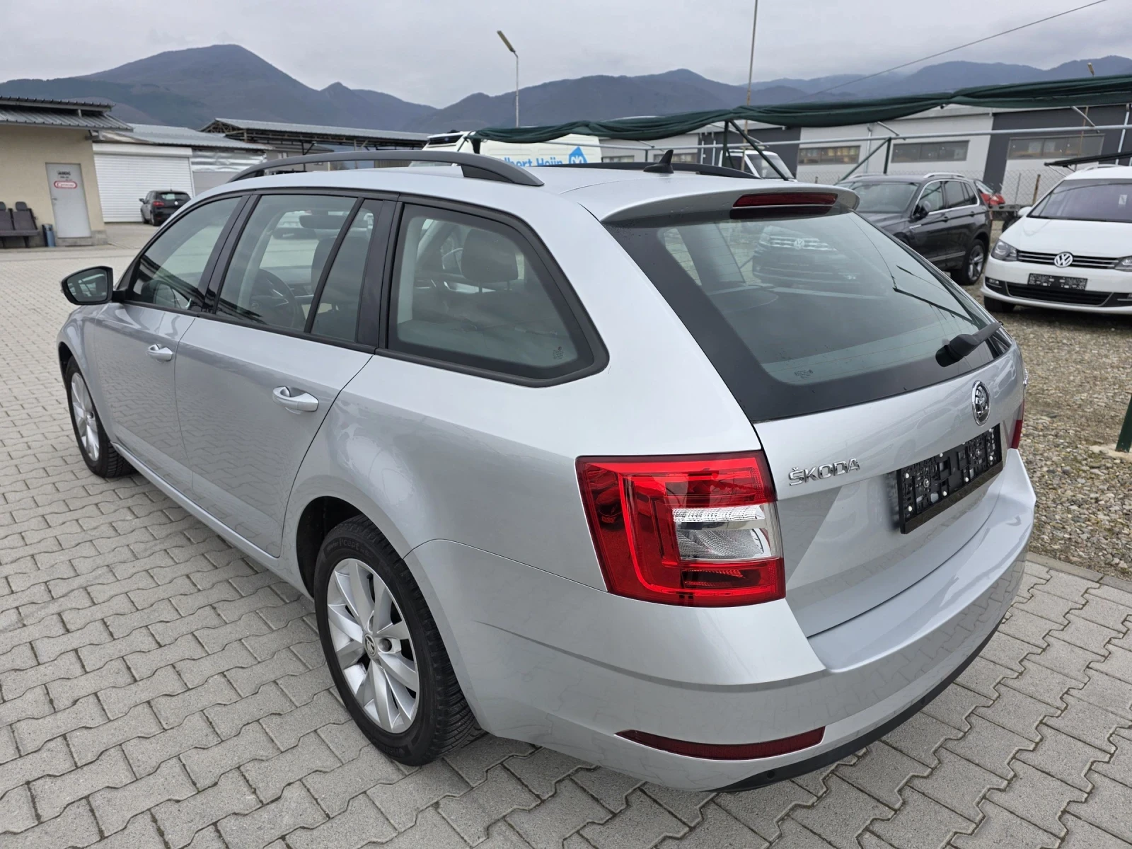 Skoda Octavia 1.6TDi Navi EURO6D Лизинг, снимка 5 - Автомобили и джипове - 54036614