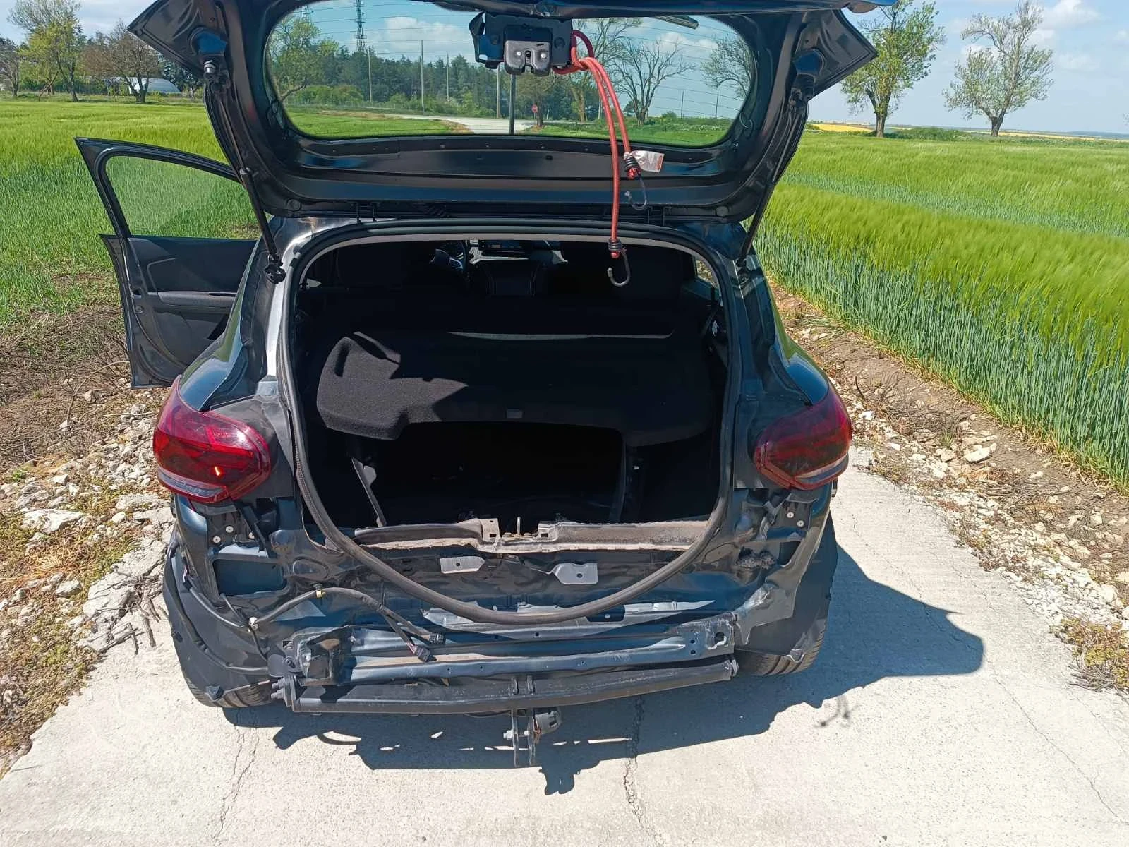 Dacia Sandero 1.0i  H4DF, снимка 4 - Автомобили и джипове - 54563168