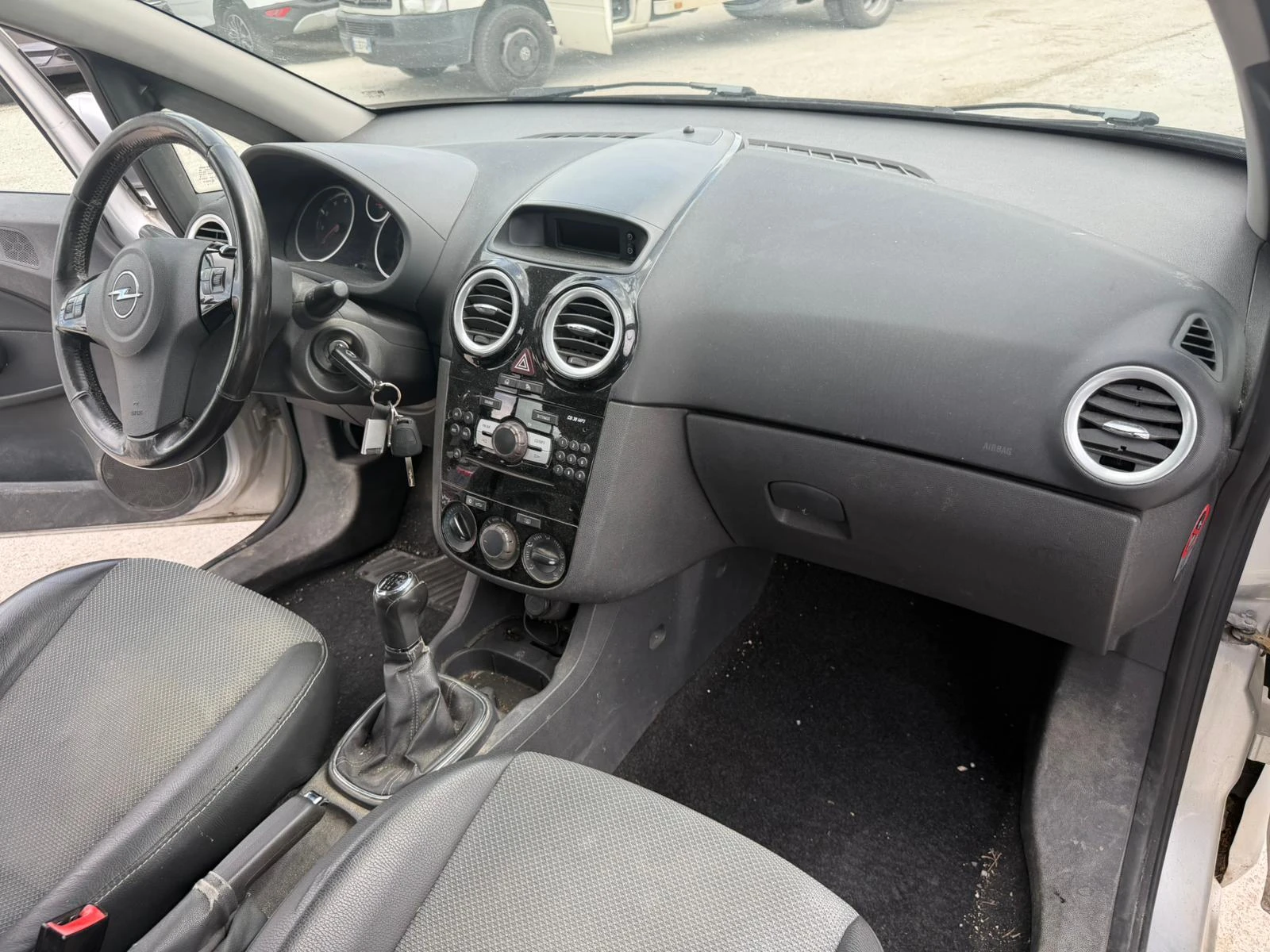 Opel Corsa Нави/метан /теглич , снимка 9 - Автомобили и джипове - 54745922