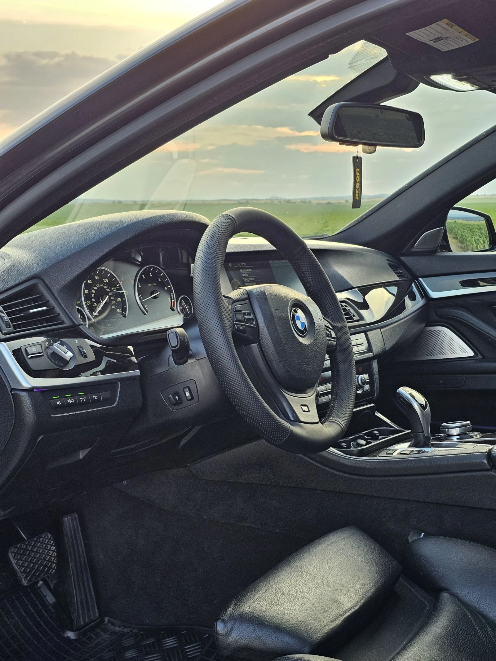 BMW 535 IX M пакет Bang & Olfsen 360 камер Лизинг Head Up , снимка 5 - Автомобили и джипове - 54804114