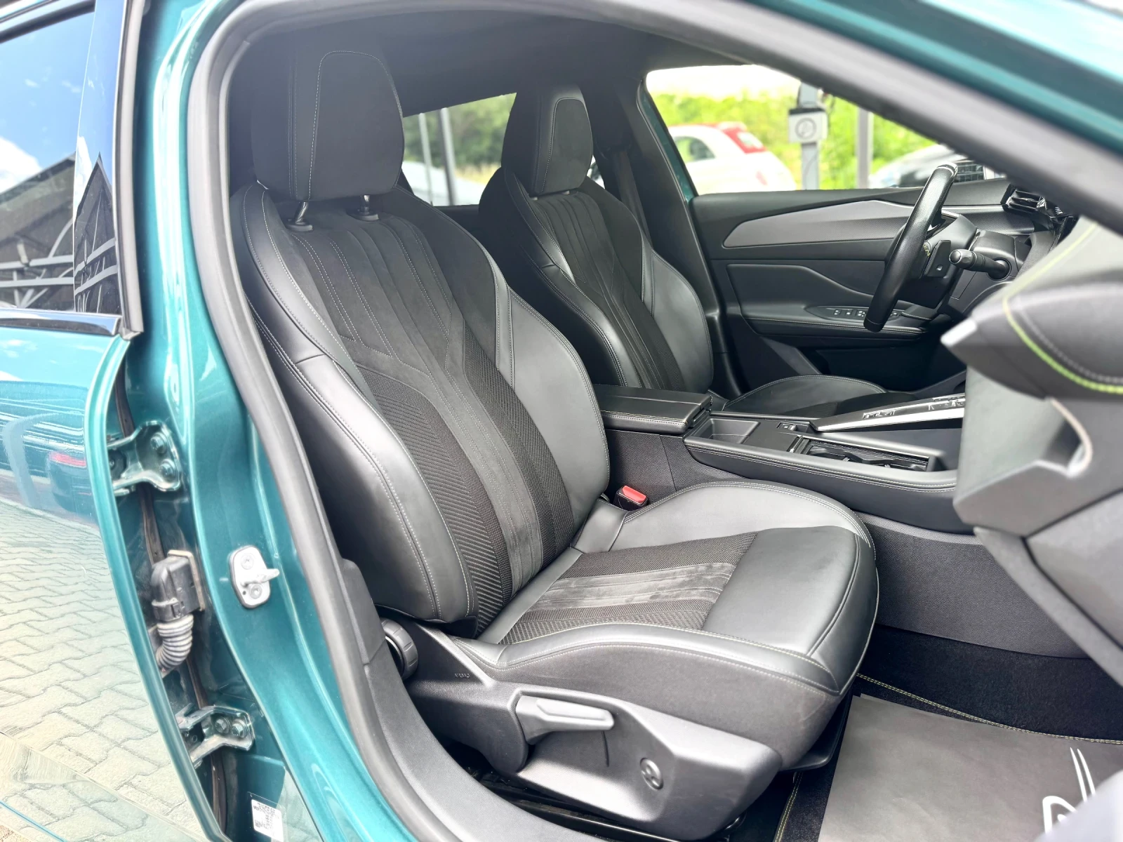 Peugeot 308 GT-LINE#MATRIX#ALCANTARA#PANORAMA#FULL FULL, снимка 12 - Автомобили и джипове - 55329185