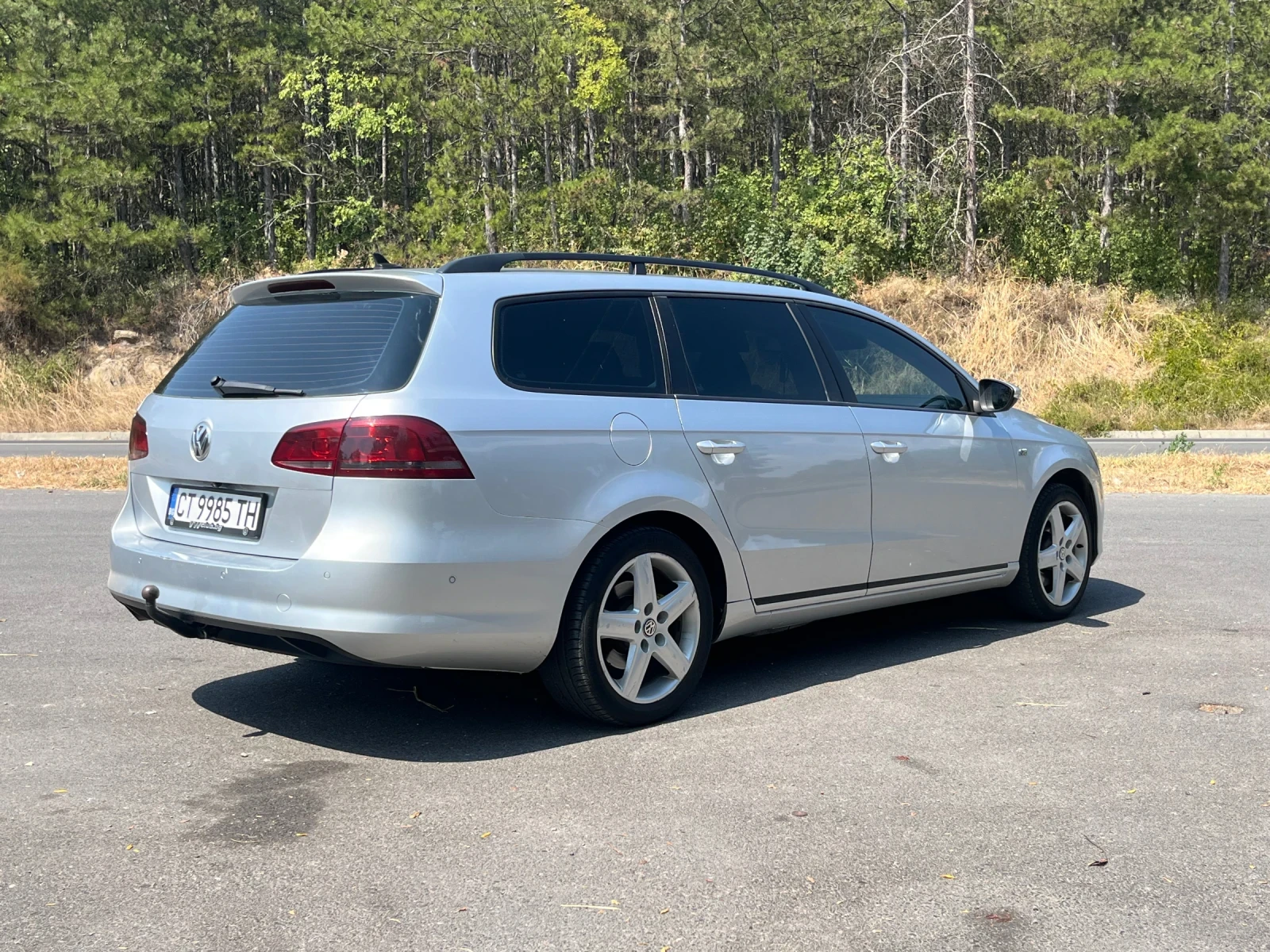 VW Passat 1.6 TDI, снимка 6 - Автомобили и джипове - 55931406