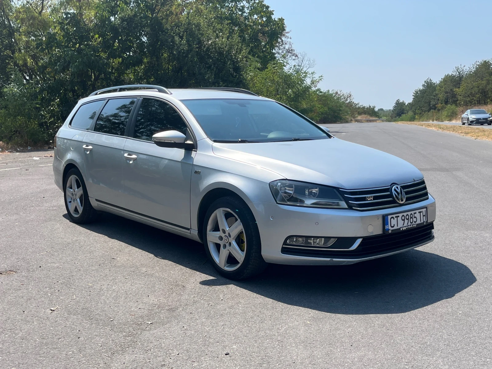 VW Passat 1.6 TDI, снимка 4 - Автомобили и джипове - 55931406