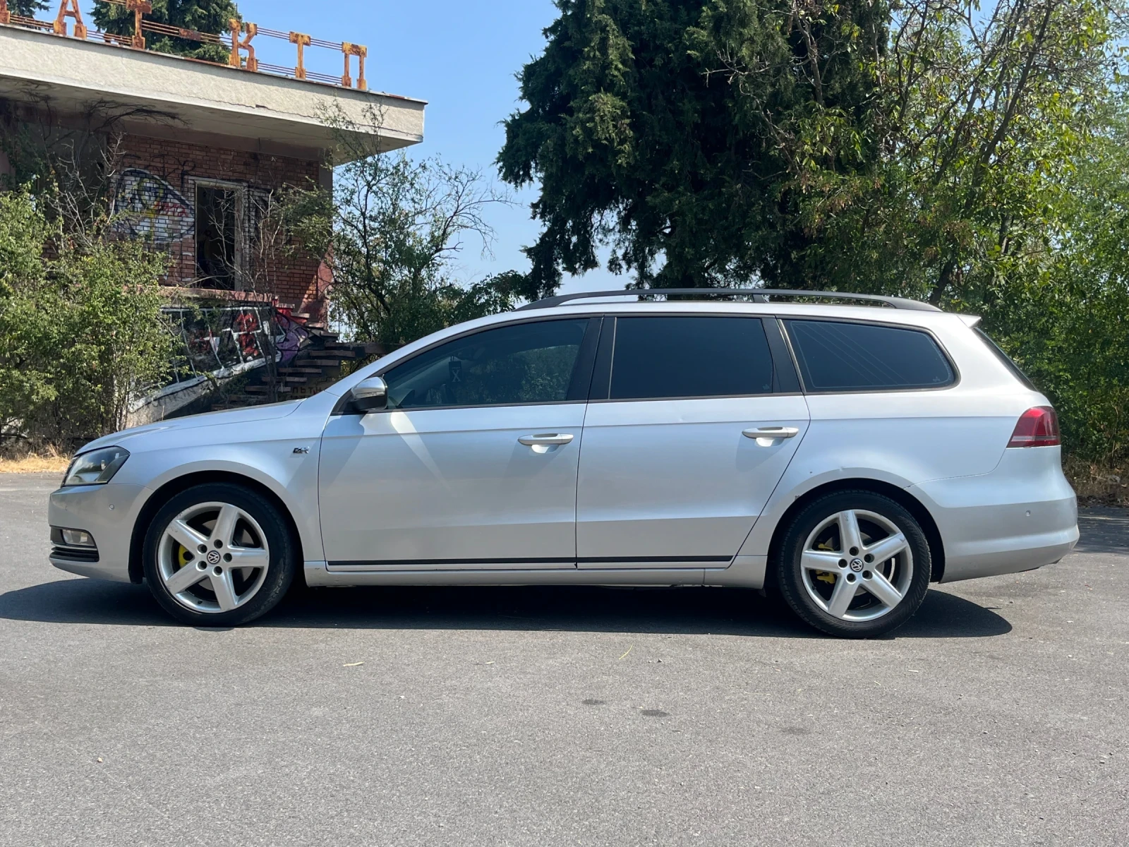 VW Passat 1.6 TDI, снимка 9 - Автомобили и джипове - 55931406