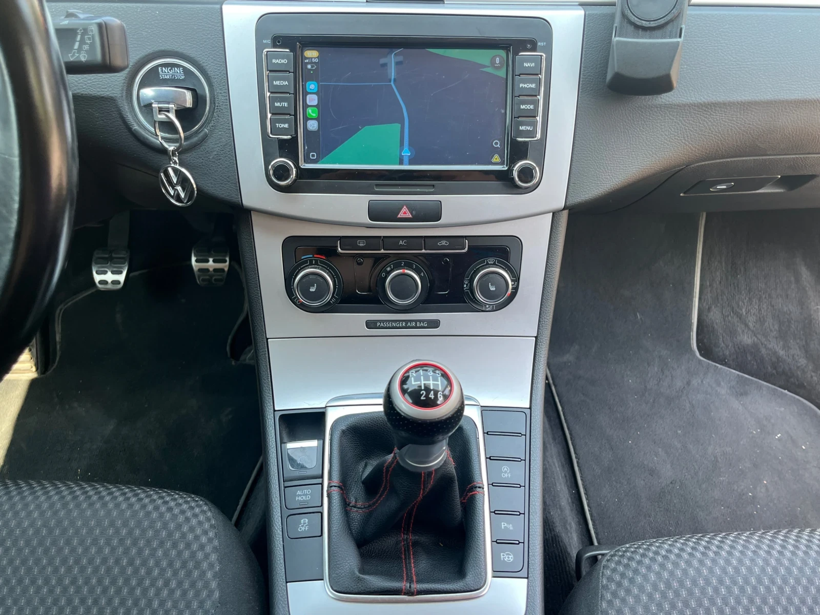 VW Passat 1.6 TDI, снимка 14 - Автомобили и джипове - 55931406