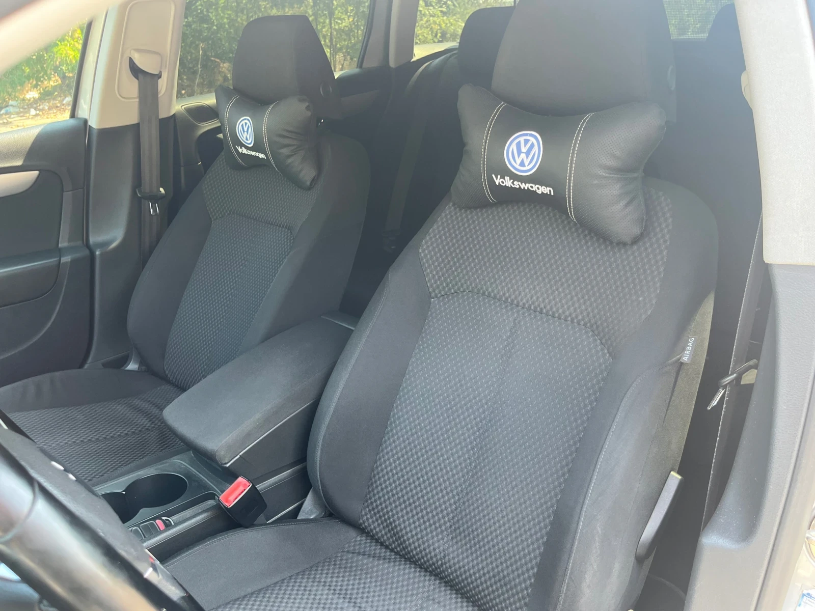 VW Passat 1.6 TDI, снимка 12 - Автомобили и джипове - 55931406