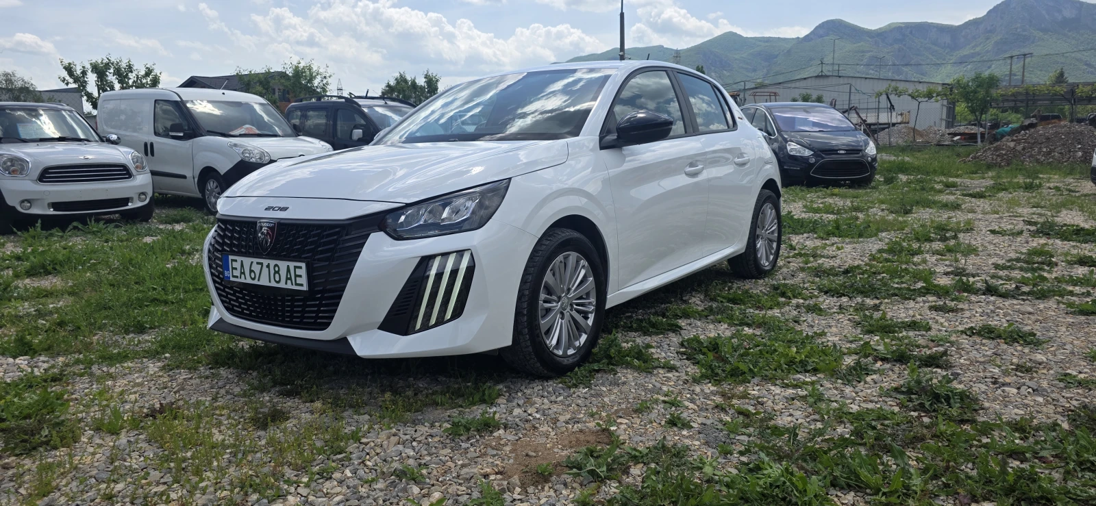 Peugeot 208 E-STYLE, снимка 2 - Автомобили и джипове - 56096087