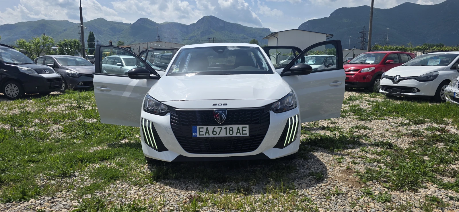 Peugeot 208 E-STYLE, снимка 3 - Автомобили и джипове - 56096087