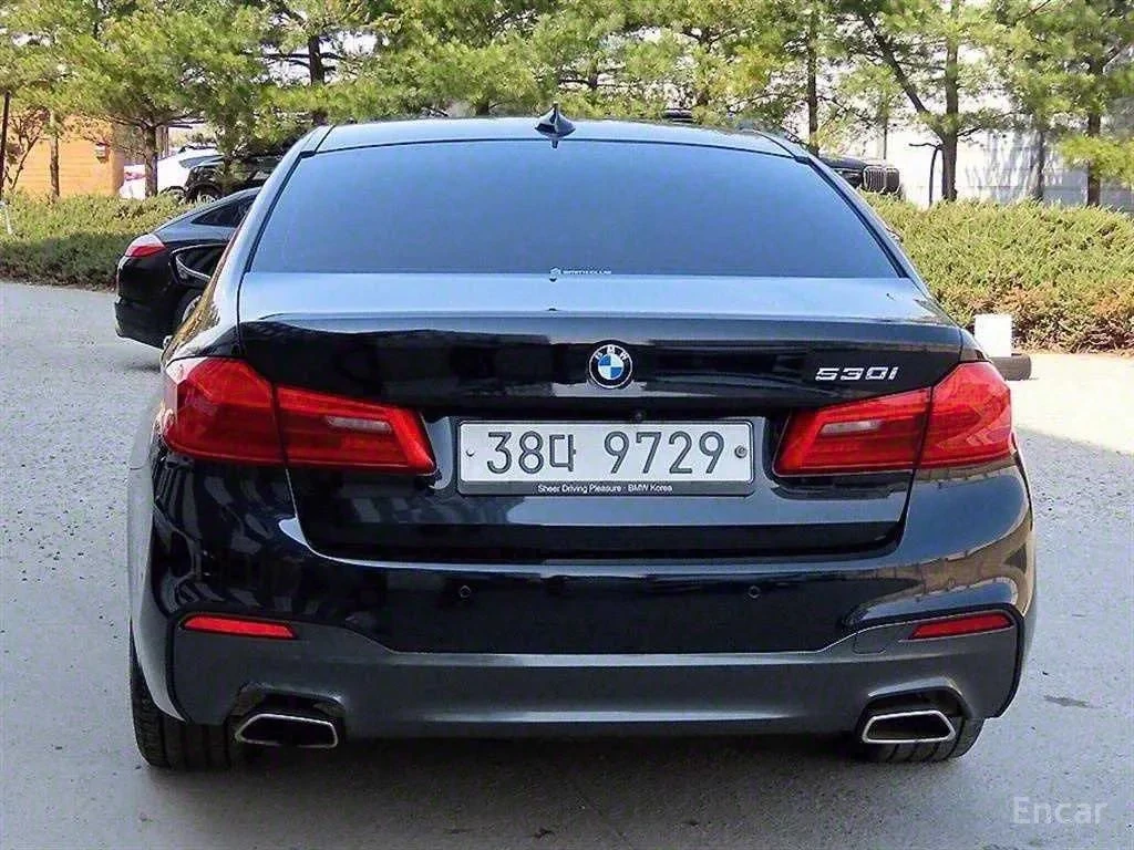 BMW 530 M Sport Package/ПОДГРЕВ/ХЕДЪП/ФИНАНСИРАНЕ, снимка 4 - Автомобили и джипове - 56130913