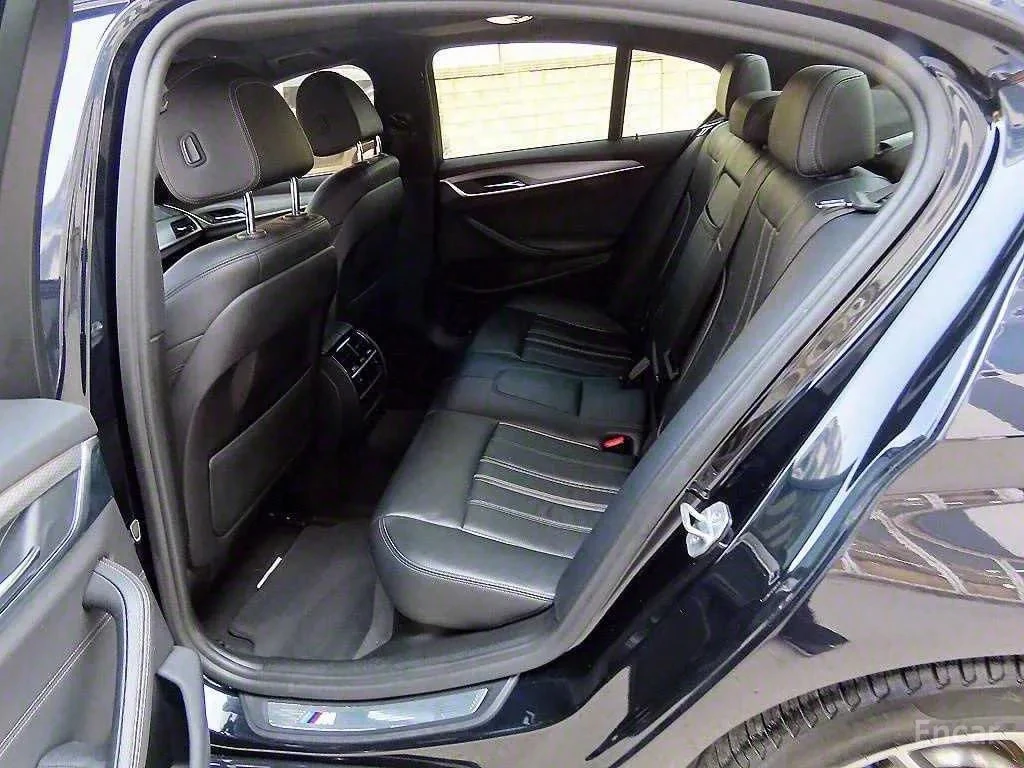 BMW 530 M Sport Package/ПОДГРЕВ/ХЕДЪП/ФИНАНСИРАНЕ, снимка 11 - Автомобили и джипове - 56130913