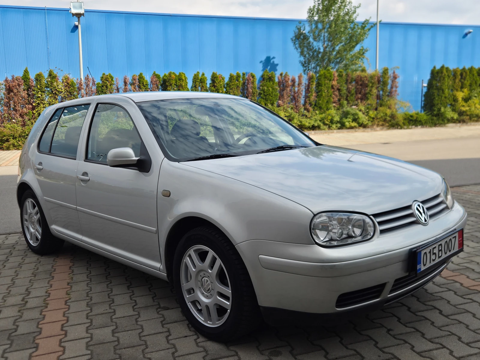 VW Golf 1.8i 125к.с. Газов инж.* УНИКАТ* ОБСЛУЖЕН, снимка 3 - Автомобили и джипове - 56166108