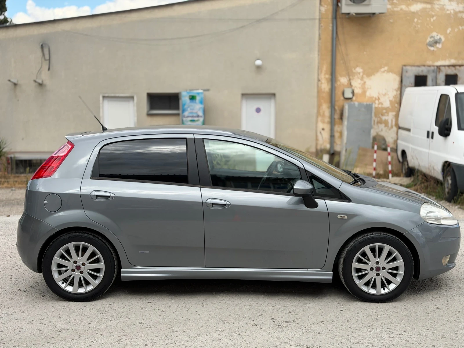 Fiat Punto 1.4i 90 ГАЗ!, снимка 4 - Автомобили и джипове - 56181678